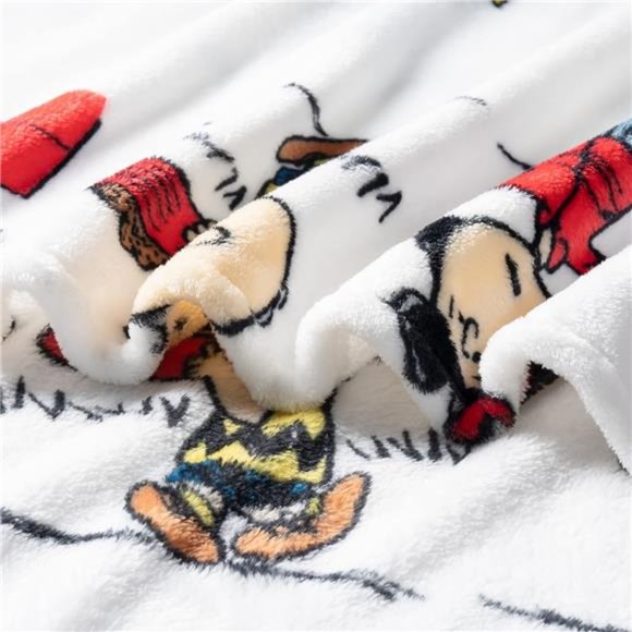 Cute Character Snoopy Plush Throw Blanket, Peanuts Gang, Throw 55x70 Inch - Picture 6 of 7